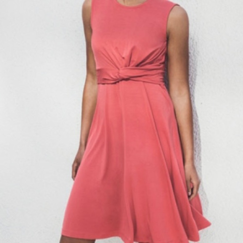 Boob maternity/nursing dress in great condition. Size M.​​​​​​